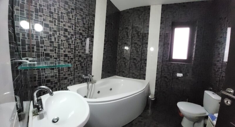 Otopeni, str. Sofia.